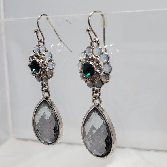 Bijou Silver Crystal Dangle emerald-green center fish hook Earring - Picture 1 of 6